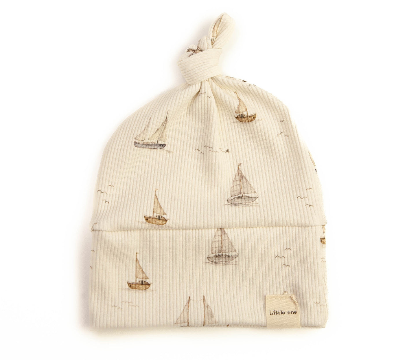 Baby hat with ribbed sailboats