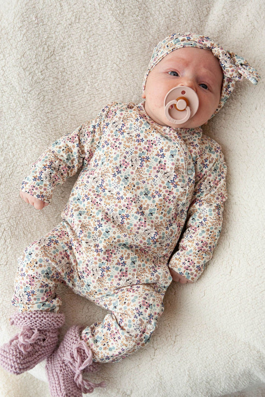 Babystrampler süße kleine Blumen