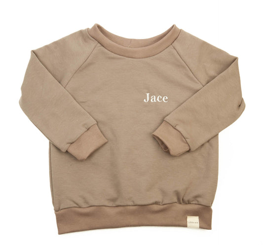 Oversized sweater taupe gepersonaliseerd