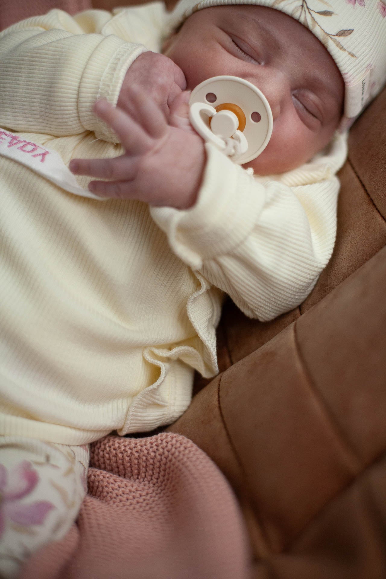 Wrap shirt ruffled baby rib pastel yellow